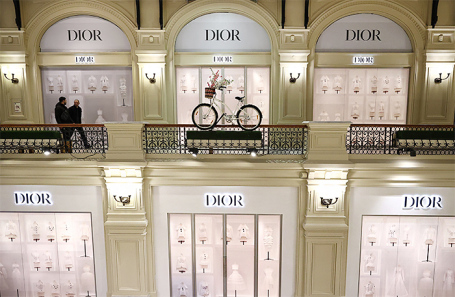  Бутик Christian Dior в ГУМе. Архив.
