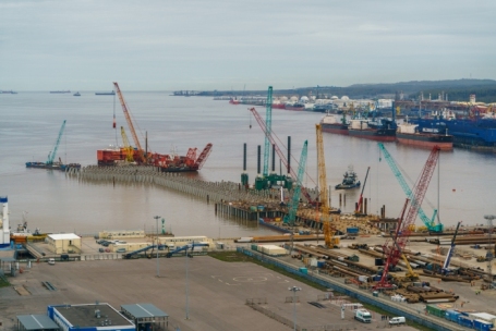 На территории Морского торгового порта Усть-Луга.  