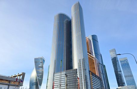 Небоскрeб Moscow Towers в «Москва-Сити».