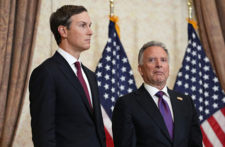 Джаред Кушнер и Стив Уиткофф (слева направо).