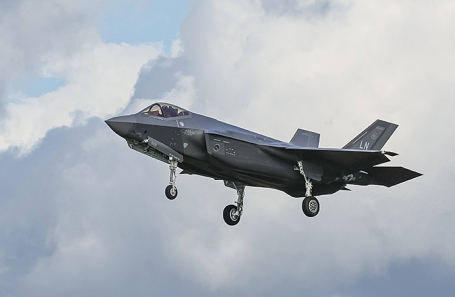 Истребитель F 35.