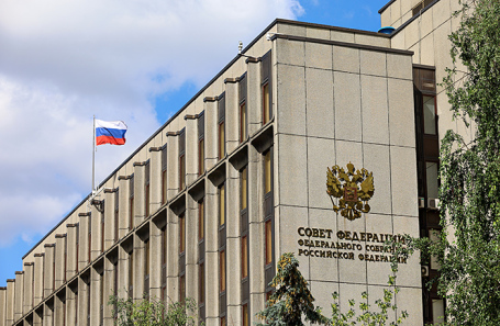 Совфед одобрил арест имущества уехавших россиян по ряду административных дел