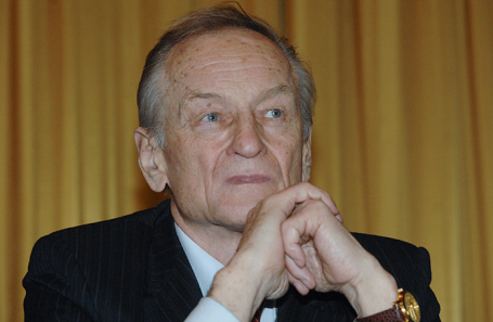 Михаил Ножкин.
