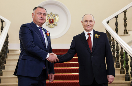 Алан Гаглоев и Владимир Путин.
