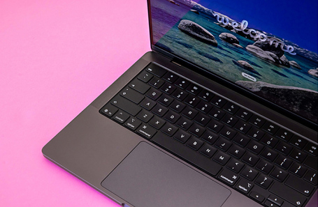  Apple MacBook Pro M5.