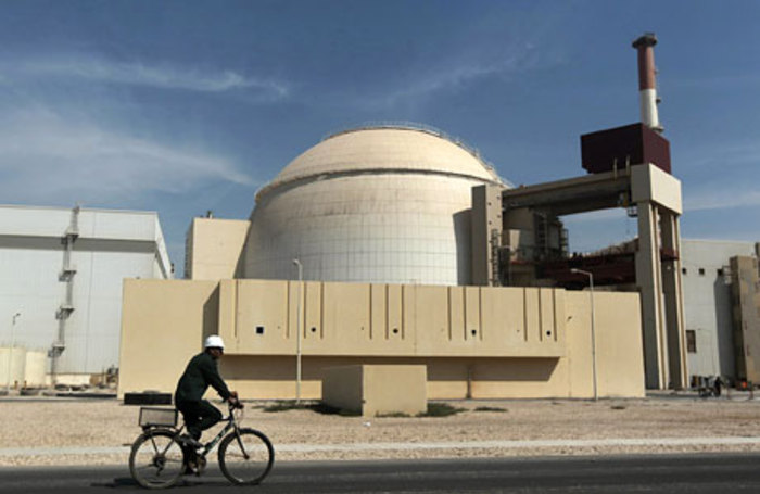 Россия и Иран заложили фундамент АЭС «Бушер-2»