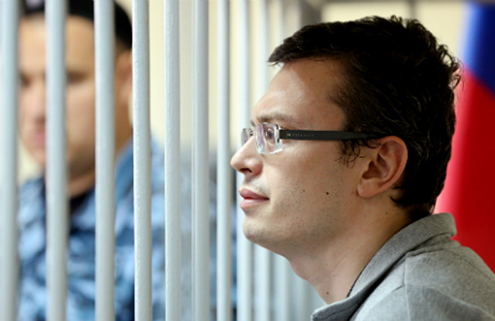 Надвигающаяся слепота: для генерала Никандрова просят освидетельствование