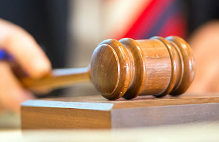 Суды РФ с 1 января начнут принимать документы в электронном виде