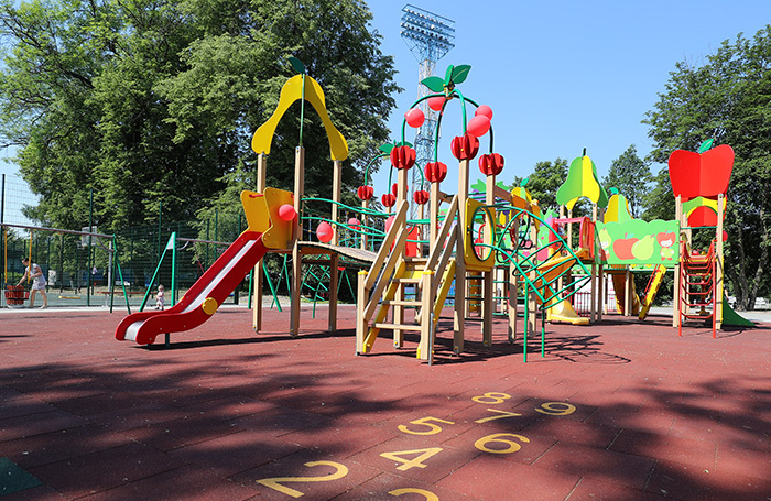 Насколько экологичны покрытия для детских площадок?