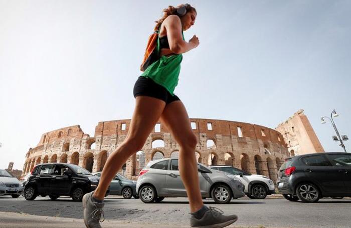 Европа выходит из карантина