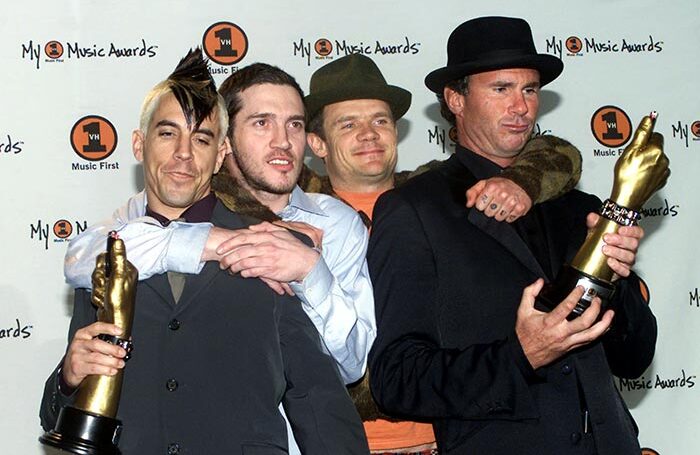 Red Hot Chili Peppers вернулись с новым синглом и готовятся к мировому туру