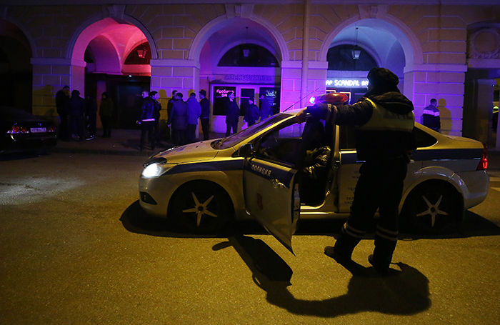В ночных клубах москвы полиция провела проверки в рамках борьбы с пропагандой лгбт