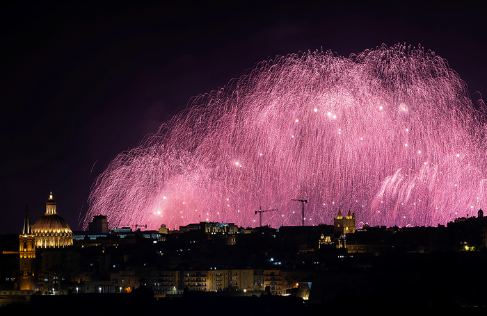 Международный фестиваль фейерверков в Валлетте, Мальта.