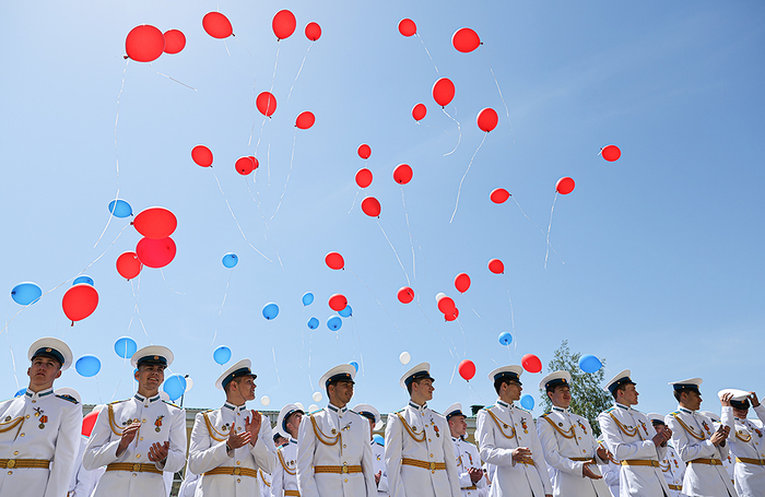 Кадеты во время последнего звонка в Ставропольском президентском кадетском училище.