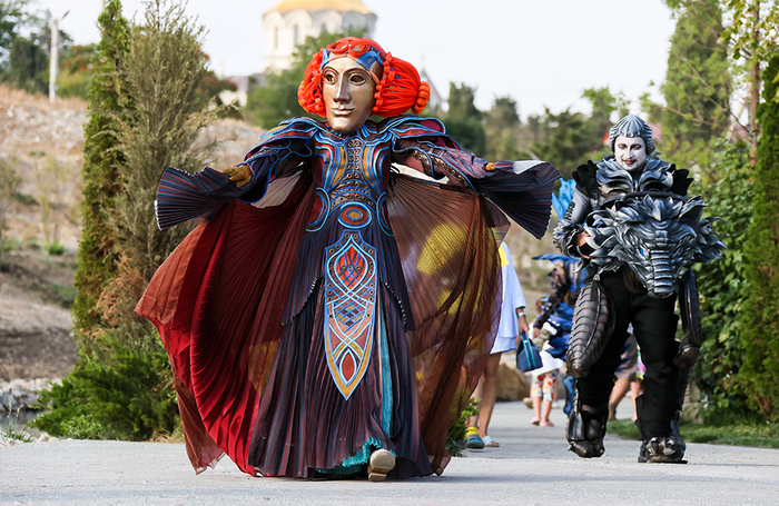 Фестиваль уличных театров «Крымские сезоны» в Севастополе.