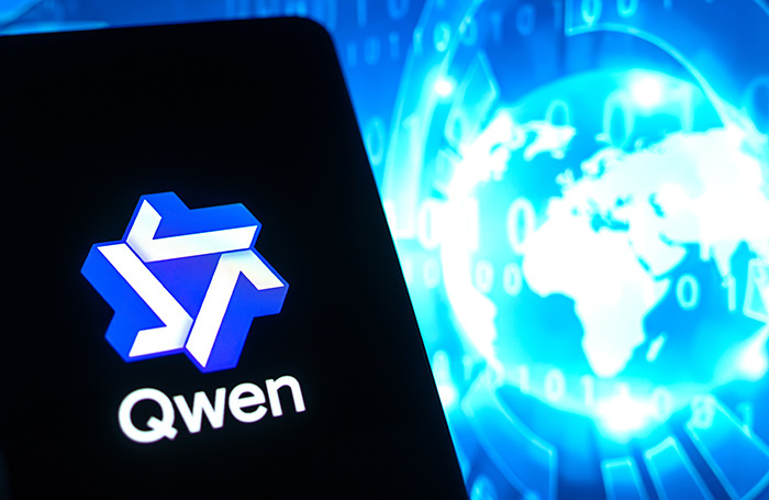 У китайской нейросети Qwen появилось мобильное приложение с виртуальным помощником