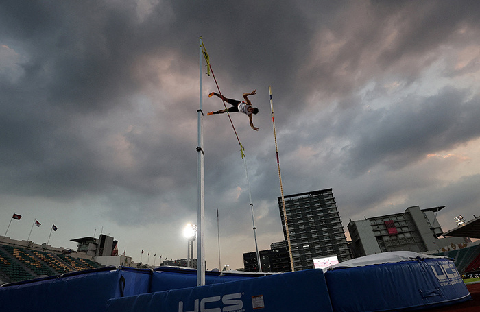 Игры Юго-Восточной Азии 2025.  Национальный стадион «Супхачаласай», Бангкок, Таиланд. Филиппинец Эрнест Джон Обиена, прыжки с шестом.