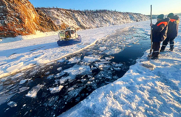 Утонувшие на Байкале китайские туристы не находились на официальной экскурсии