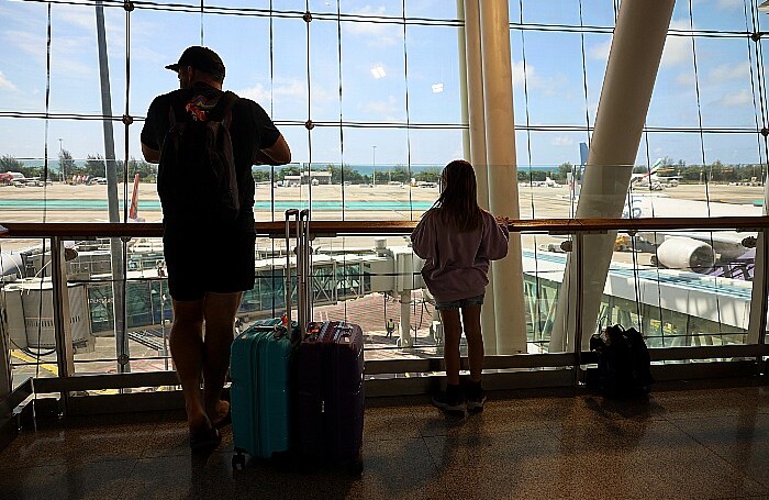 «Интерфакс»: нотариусы оформили более 150 тысяч согласий на выезд детей за границу с начала года