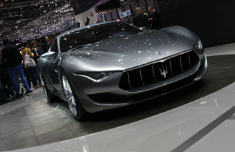 Итальянцы привезли в Женеву спорткар  — Maserati Alfieri  
