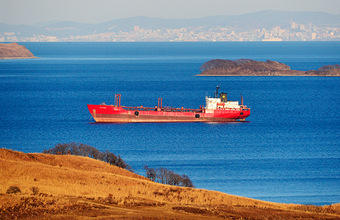 Эксперты объяснили падение экспорта нефти из России в дальнее зарубежье