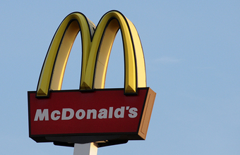 Искушение чизбургером: православная россиянка решила судиться с McDonald's