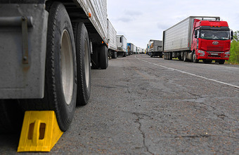 Почему Казахстан задерживает европейские товары, направляющиеся в Россию?