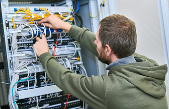 В России решили приостановить программу подключения школ к Wi-Fi