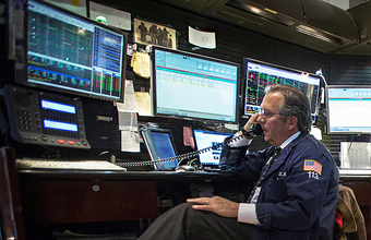 Экономисты прогнозируют проблемы из-за высокой ключевой ставки в США и критикуют ФРС. Обзор финансового рынка от 15 февраля