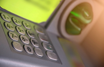 Минпромторг намерен обязать госбанки закупать больше российских банкоматов