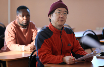 Госдума планирует отменить экзамен по русскому языку для части мигрантов