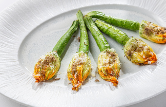 Весна в конце лета: блюда с цветами цукини в московских ресторанах