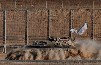 Израиль начал отвод войск в секторе Газа к согласованным рубежам в рамках сделки с ХАМАС