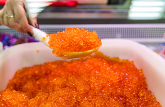 Красная икра подешевела впервые с 2024 года