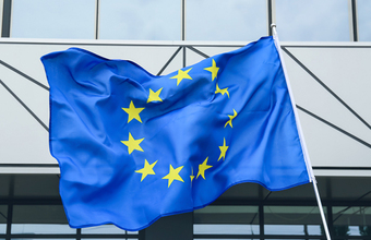 Новый пакет санкций ЕС запрещает предоставление туристических услуг в России