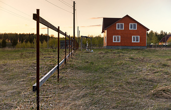 КС разбирается, можно ли забирать землю для госнужд, а выплачивать компенсацию намного позже