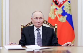 Путин: проблему с ездой по улицам курьеров на электротранспорте нужно решать