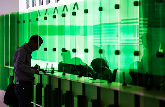 Кипр возобновляет работу визовых центров в России