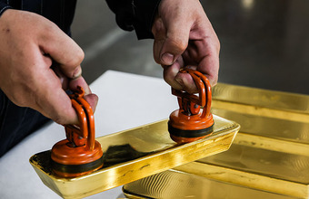 Драгоценные металлы обогнали криптовалюту по годовой доходности