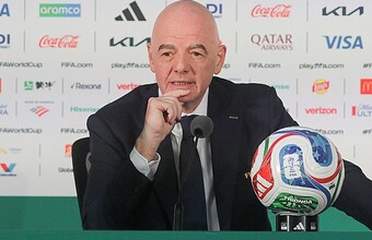 УЕФА требует расследования деятельности Инфантино и ФИФА