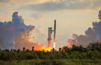 SpaceX удалось выпустить Starship на орбиту