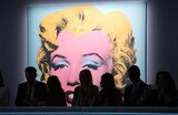 Портрет Мэрилин Монро Shot Sage Blue Marilyn работы Энди Уорхола продали на аукционе Christie's за рекордные 195 миллионов долларов.