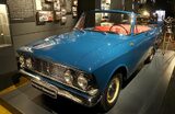 Кабриолет «Москвич-408 Турист» на выставке «Мечта москвича» в Музее транспорта Москвы на территории ВДНХ.