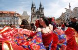 Участники Всемирного фестиваля цыганской музыки и культуры «Хаморо» в Праге.