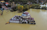 Свинцовая мечеть в Шкодере затоплена из-за наводнения, вызванного проливными дождями в Албании.