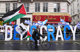 Во время акции протеста против премьер-министра Израиля Биньямина Нетаньяху в Лондоне, Великобритания.