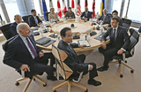 Стоп-кадры саммита G7