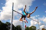 Соревнования по прыжкам в высоту в рамках «Недели легкой атлетики» в «Лужниках» в Москве.