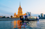 Запуск первого регулярного маршрута речного электротранспорта на Москве-реке с причала «Киевский».