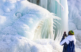 Скульптура на международном ледовом фестивале Olkhon Ice Fest, проходящем на озере Байкал около острова Ольхон. Темой праздника в этом году стали персонажи из байкальских легенд и преданий.